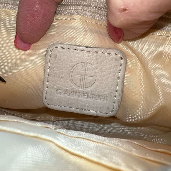 Giani Bernini Vintage Raffia and Leather Crossbody Bag - Picture 10 of 11